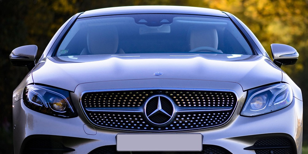 Image of a Mercedes-Benz Car